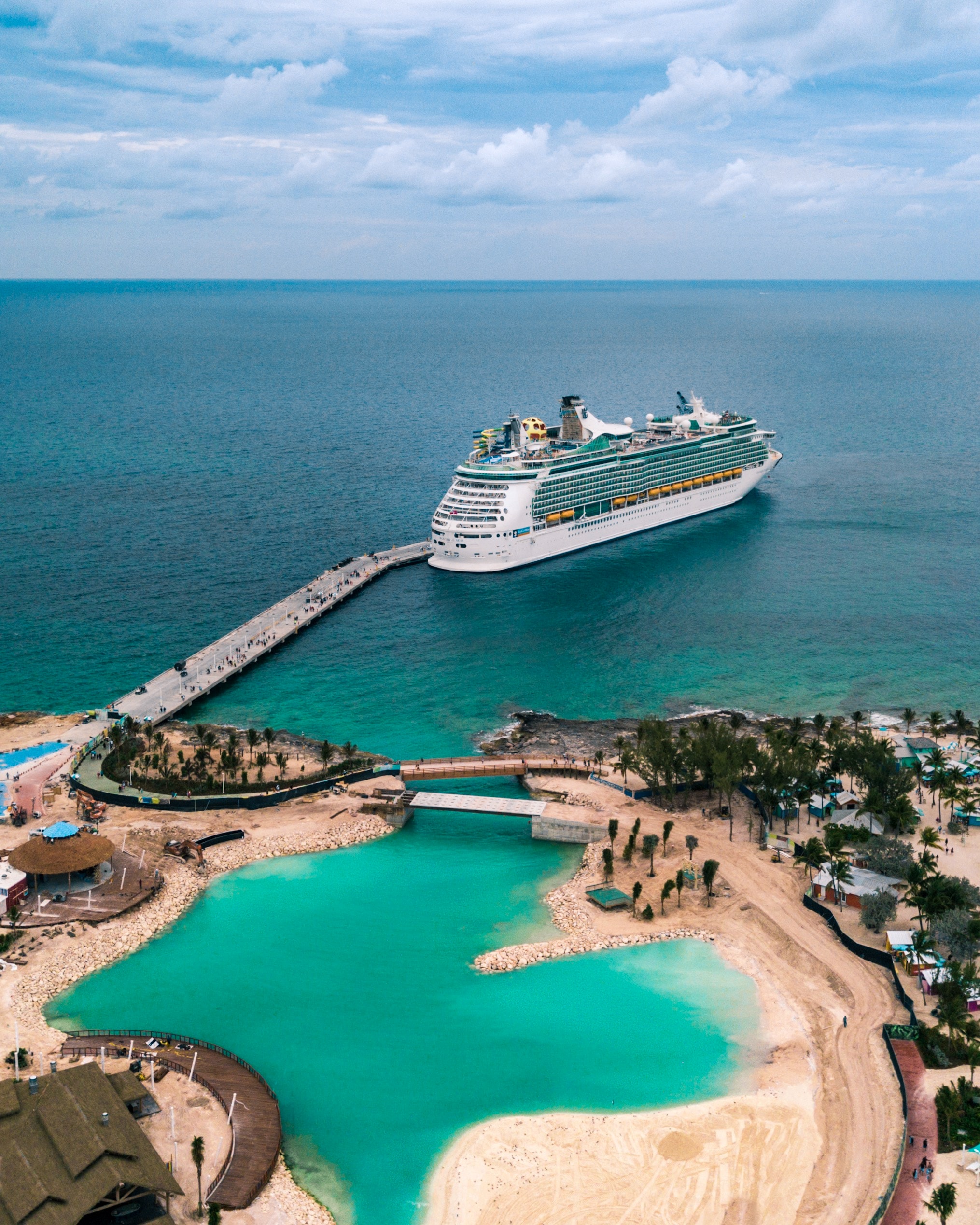 All-Inclusive Resorts vs. Cruises: Which One Should You Choose?